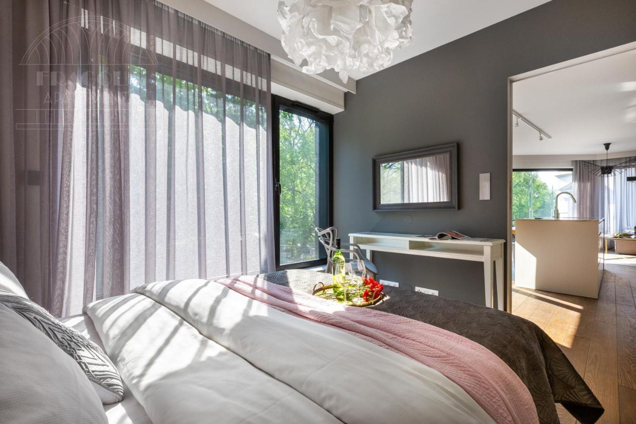 Apartamento Modern View Of Planty Park Cracovia Exterior foto